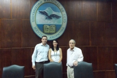 Cmdte. Alfredo Martínez (Aerolíneas Argentinas), Sr. Marcelo Sana, Sra. Mariana Manco (Asociada A.P.A.D.A.)